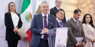 Ayuntamientos, omisos para regular giros rojos y negros: Bedolla