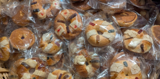 #Imágenes // Morelianos disfrutan de la tradicional Rosca de Reyes totalmente gratis