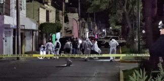 #VIDEO | Motociclista balea a pareja en Fuentes de Morelia; hay 1 muerto