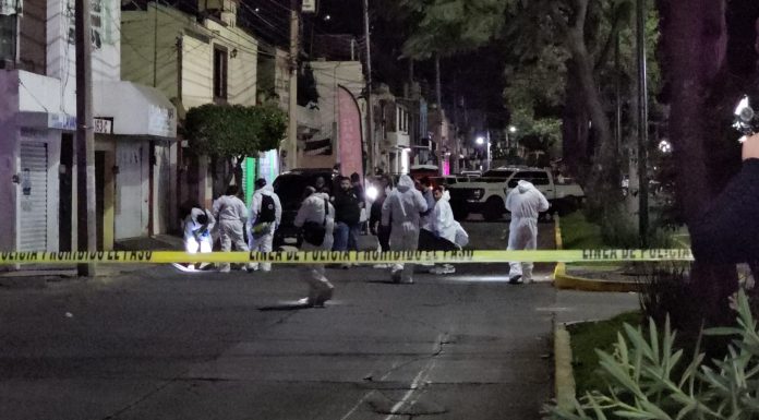 #VIDEO | Motociclista balea a pareja en Fuentes de Morelia; hay 1 muerto