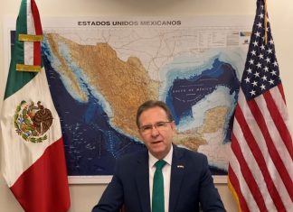 Permanece Esteban Móctezuma al frente de la Embajada de México en EE.UU.