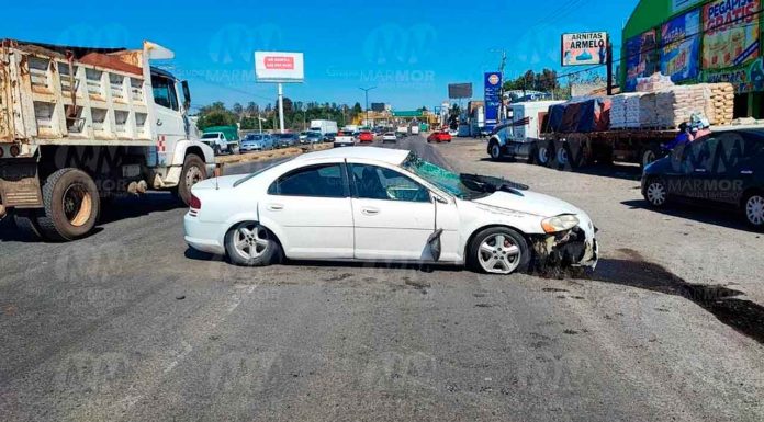 #Imágenes | Se registran 2 accidentes vehiculares en Morelia; 2 personas quedan heridas