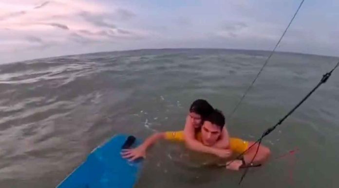 #VIDEO | Deportista olímpico salva a una joven de ahogarse