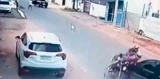 #VIDEO | Conductor atropella a dos delincuentes que acababan de asaltar a otro sujeto