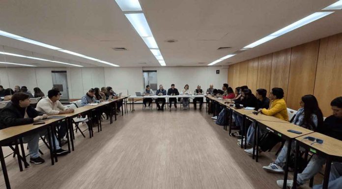 Atienden autoridades federales y estatales a normalistas de cara al ingreso al servicio docente 2025