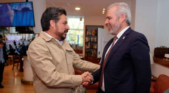 Bedolla y Zoé Robledo revisan acciones y proyectos del IMSS para Michoacán