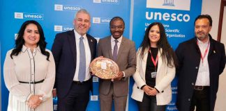 #Imágenes | Bedolla presenta en Unesco expediente para que Pátzcuaro sea Patrimonio Mundial