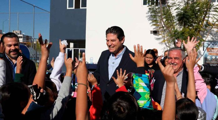 #Imágenes | Alfonso Martínez y empresarios llevan alegría a hijos e hijas de Policía Morelia