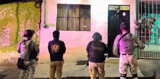 Fiscalía General asegura 755 dosis de narcótico y detiene a una persona, durante cateo en la colonia Santiaguito