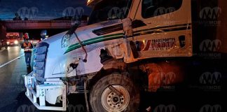 #VIDEOS | Otro choque entre tres camiones de carga en la autopista Siglo XXI, ahora en San Ángel