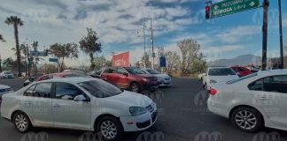 #VIDEO | Se registra choque vehicular en el Libramiento de Morelia y Siervo de la Nación