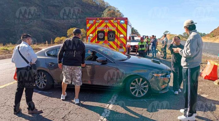 Se registra choque por alcance en la autopista Siglo XXI