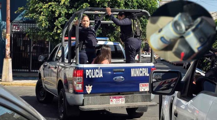 #Michoacán: Joven conductora genera varios choques y es detenida al intentar escapar