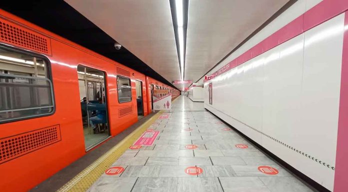 #VIDEO | Sujeto con arma cargada es detenido en las instalaciones del metro