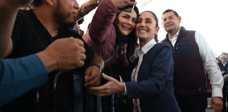 Presidenta Claudia Sheibaum encabeza la entrega de nuevas tarjetas del Banco del Bienestar