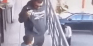 #VIDEO | #México: Sujeto golpea violentamente a un niño por negarse a cortarse el cabello