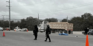 #México: Muere joven al intentar cruzar la carretera para ir a la escuela; su hermana la acababa de dejar