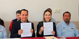 #Imágens | Coeneo: Firman convenio para facilitar el transporte de estudiantes en beneficio de la educación