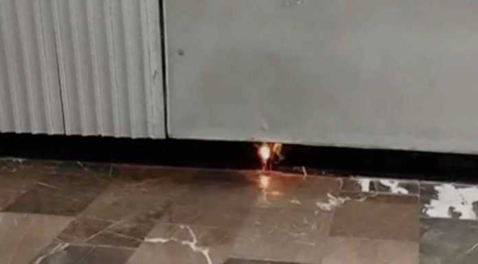 #Video // Reportan cortos circuitos en mamparas del metro; aquí te decimos todo lo que se sabe