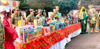 Ejército Mexicano llevo a cabo repartición de juguetes en Uruapan