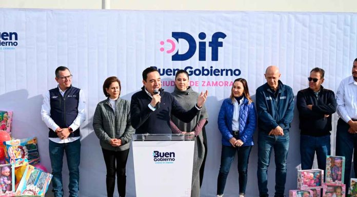 #Imágenes | Zamora: Más de 39 mil juguetes entregó Carlos Soto por encomienda de los Reyes Magos