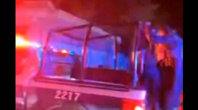 #VIDEO | #México: Mujer estuvo a punto de ser linchada por estafar a ciudadanos con la venta de terrenos