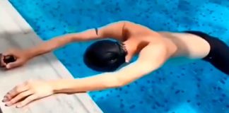 #VIDEO | Instructor de natación intenta enseñar cómo aguantar la respiración bajo el agua y se ahoga