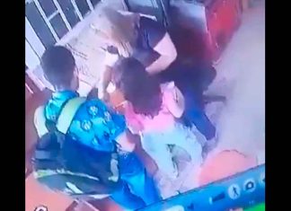 #VIDEO | Detienen a hombre tras ser captado tocando indebidamente a una niña