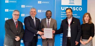 Julio Arreola Entrega Expediente para la Nominación de Pátzcuaro como Patrimonio Mundial