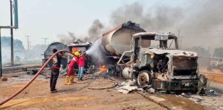 #VIDEO | Robo de combustible de una pipa accidentada deja alrededor de 70 muertos; explotó mientras intentaban transferirse la gasolina