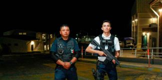 Policía Auxiliar vigila empacadoras de aguacate
