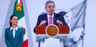 “No están solos, y no van a estar solos”, dice Juan Ramón de la Fuente a migrantes