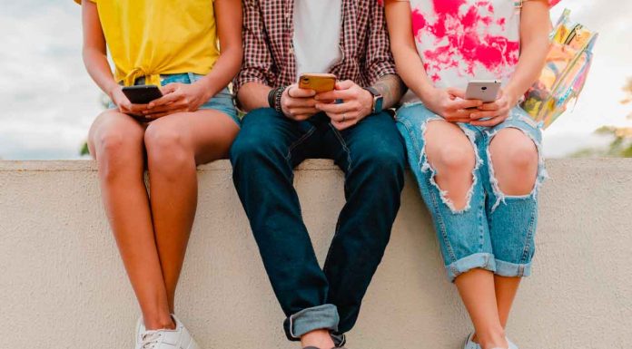 Prohíben Facebook e Instagram a menores de 14 años; aquí te contamos en donde