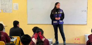 Seimujer sensibiliza a estudiantes de secundaria sobre violencia en el noviazgo