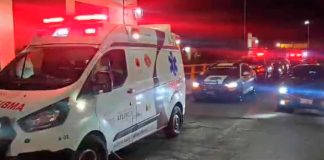 Hombre se lanza de un puente para escapar de su esposa tras ser descubierto en un bar con otras mujeres