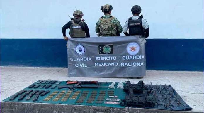Agentes federales y estatales aseguran armas de alto poder en Apatzingán: SSP