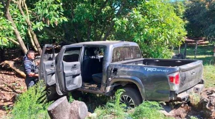 Aseguran SSP, Defensa y GN armamento y vehículo con reporte de robo, en Uruapan