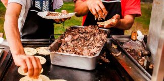 #México: Taqueros se defienden de un asalto y matan a ladrón; los arrestaron