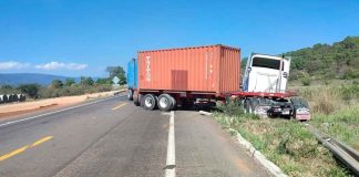 #Imágenes | Ocurren dos accidentes con tráileres involucrados en distintos puntos de la Siglo XXI