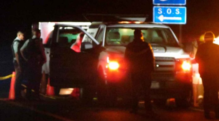 Volcadura de minivan deja 3 muertos y 5 lesionados en la México-Guadalajara