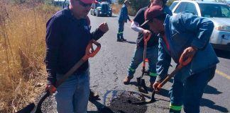 Aplican Programa de Mantenimiento en la Carretera de La Rinconada a El Sauz de Abajo