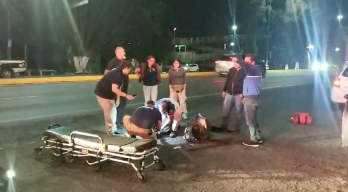 #VIDEO | Adulto mayor resulta lesionado tras ser atropellado por combi en Calzada La Huerta