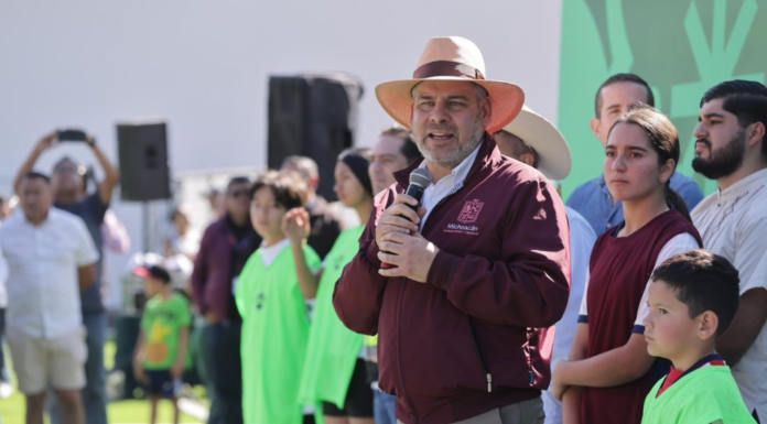#Imágenes // Canchas de fut, infraestructura para la paz: Bedolla