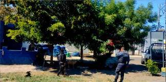 #Video // Se enfrentan policías y pistoleros en Parácuaro; hay 5 oficiales heridos