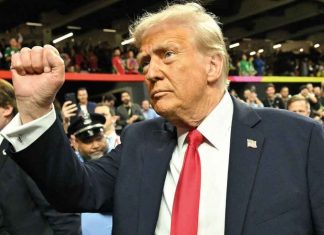 #VIDEO #Imagenes | Donald Trump se convierte en el primer presidente en funciones en asistir al Super Bowl #Internacional