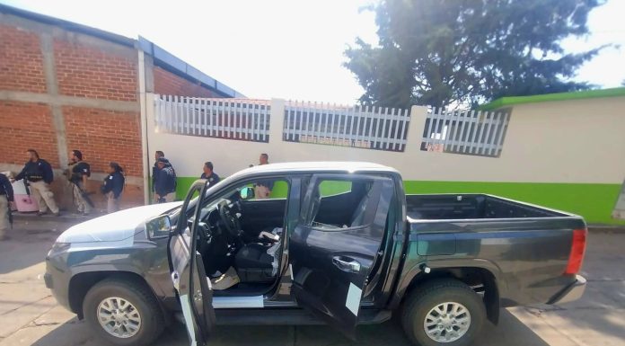 Robo de camionetas nuevas de una “madrina” desata persecución y balacera en la Morelia – Quiroga