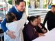 Carlos Soto recibe a adultos mayores del DIF de Charo en Zamora