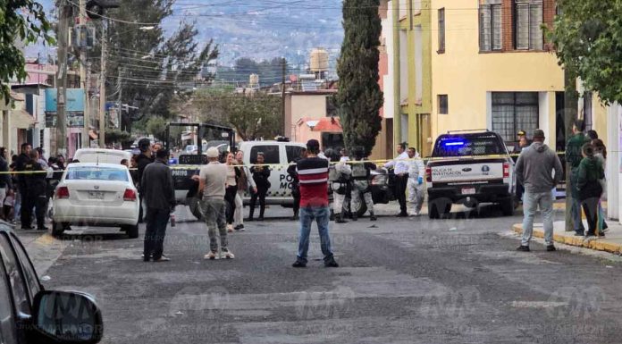 #VIDEO #Seguimiento | Acribillan a 3 hombres en el restaurante bar “Me lleva la Tostada”, ubicado en Morelia