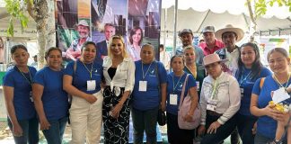 #VIDEO #Imágenes | Omega Vázquez presenta estrategia de Economía en la Segunda Feria del Mango en Gabriel Zamora con Productores de Toda la Región
