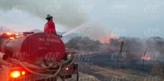 #VIDEO #Imágenes | Bomberos combaten al menos 7 incendios en Apatzingán